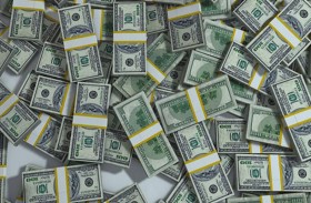 قررت مساعدة صديقها ففازت بربع مليون دولار