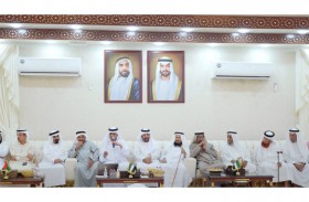 هيئة المساهمات المجتمعية (معاً) تحاضر عن الثقافة المالية في مجلس مفلح عايض الأحبابي بمدينة العين