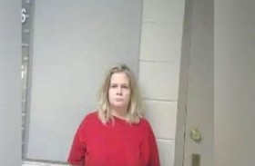 تدهس ابنها بعد إجباره على المشي