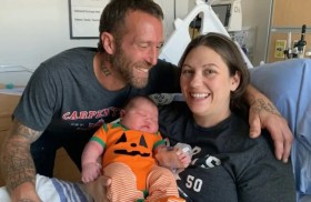 كنديان يستقبلان أضخم مولود منذ 13 عاماً