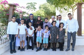 من اليمن إلى لندن.. رحلة عقدين من الفراق لأسرة يمنية يهودية جمعتها إنسانية الإمارات