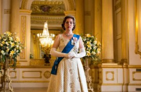 نتفليكس تضيف تنبيها بشأن مسلسل الملكة