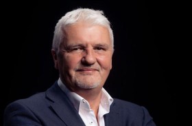 المفوض التجاري الفرنسي: العلاقات الاقتصادية بين الإمارات و فرنسا تشهد تناميا وتطورا كبيرين