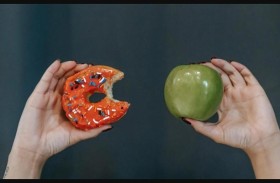 استهلاك الكربوهيدرات المكررة يؤثر على جاذبية الوجه