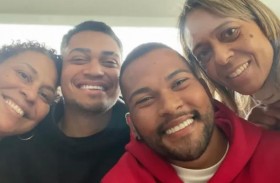 الكثير من اليأس.. رسالة حزينة من ابنة بيليه