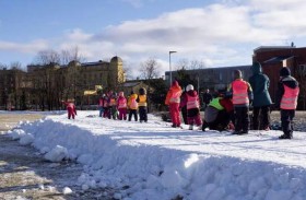 أوسلو تنقل جبالاً من الثلج للتسلية