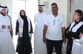 الهيئة الوطنية لحقوق الإنسان تنظم زيارتها الثالثة لأحد سكنات العمال في الشارقة