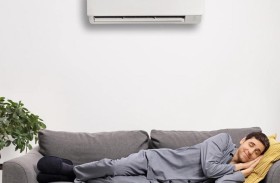 مخاطر النوم تحت مكيف الهواء