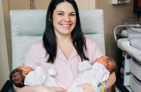 حالة نادرة.. امرأة برحم مزدوج تنجب توأما 