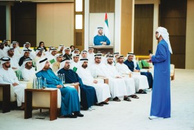 رئيس الدولة يمنح 10 من سفراء الدولة وسام زايد الثاني من الطبقة الأولى