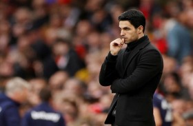 مدرب آرسنال يعترف بالخطأ تجاه مهاجمه