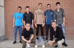 طلبة مصريون يصنعون روبوتا يعمل بالمياه