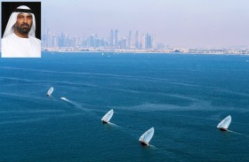سباق القوارب الشراعية 43 قدما يزين شواطئ دبي السبت