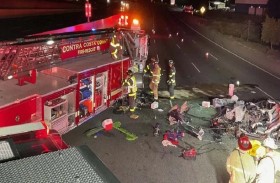 حادث جديد لسيارة تسلا مع سيارات الطوارئ