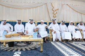 أحمد بن محمد يُقدّم واجب العزاء في محمد سعيد الفلاسي