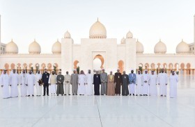 أصحاب الفضيلة العلماء يزورون جامع الشيخ زايد الكبير في أبوظبي