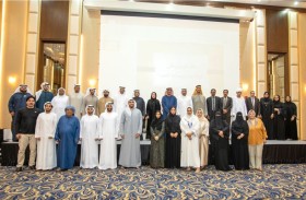 غرفة الفجيرة تكرم موظفيها