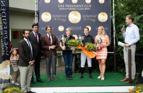 الفرس «فريدة بي» تفوز بلقب كأس رئيس الدولة للخيول العربية في هولندا