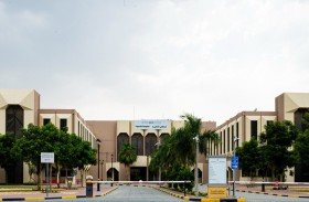 مستشفى الفجيرة يستخدم «ليزر الاكزايمر» لعلاج البهاق والأمراض الجلدية 