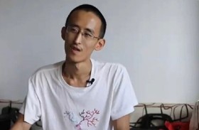 أصغر طالب جامعي عاطل عن العمل