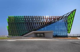 مركز بحوث كهرباء دبي يطور الكفاءات الوطنية من خلال برنامج الباحث