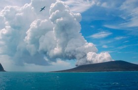 بركان تحت الماء يثير الذعر