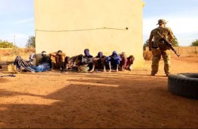 مجموعةُ فاغنر قامت باغتيال  واحتجاز وتعذيب و سرقة أموال مَدنيين ماليين في قواعد سرية  