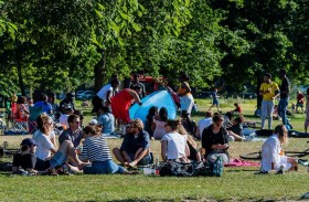 مليونا بريطاني من الفئة الأضعف خارج المنازل