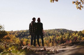 تكافىء زوجها لتمضي وقتاً مع عشيقها