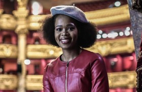 بريتي ييندي تغني في تتويج ملك بريطاني