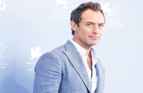 الإنجليزي جود لو: لم أخش  عواقب تقديم 