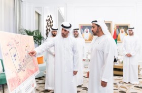 حمدان بن زايد يطلع على استعدادات مهرجان ليوا الدولي (تل مرعب)