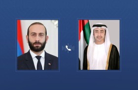 عبدالله بن زايد ووزير خارجية أرمينيا يبحثان هاتفيا تعزيز العلاقات الثنائية