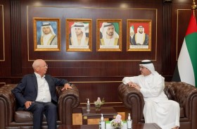 مؤسس ورئيس المنتدى الاقتصادي العالمي يزور  كهرباء دبي