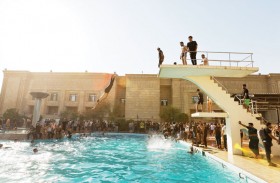 حظر تجول في بغداد.. ومتظاهرون يقتحمون باحات القصر الجمهوري