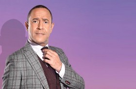 أشرف عبدالباقي: المسرح يمر  بظروف صعبة على مستوى العالم