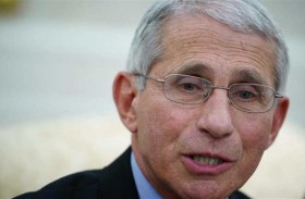 فاوتشي يحذر من كارثة بعد عيد الشكر