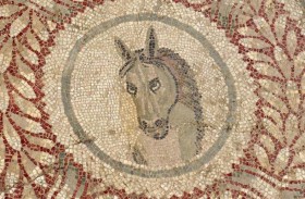 خبراء يتهمون الولايات المتحدة بإعادة فسيفساء مزيفة إلى لبنان