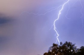 صاعقة برق تقتل أب وابنته في بلغاريا