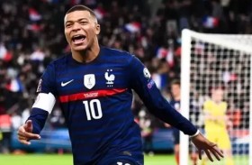 مبابي يحمل شارة قائد فرنسا بعد اعتزال لوريس 