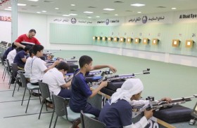 نادي الذيد يستقبل وفدا من المشاركين بالنشاط الصيفي لنادي المدام ويشركهم في برامج الرماية والسباحة 