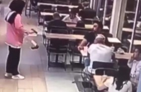 تطلق النار على رجل بمقهى