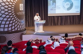 غرفة أبوظبي ودائرة التمكين الحكومي توقعان  مذكرة تفاهم لتطوير الكفاءات الوطنية بالقطاع الخاص