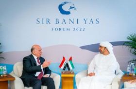 عبدالله بن زايد يستقبل وزير خارجية العراق ويبحثان العلاقات الأخوية بين البلدين