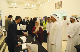 موارد الشارقة تستعرض خصومات بطاقة وفّر بالتعاون مع جمعية أصدقاء كبار المواطنين
