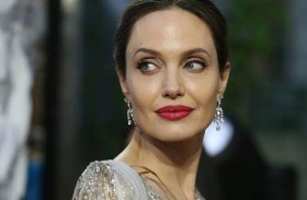 أنجلينا جولي تمضي يوماً عاطفياً مع ناديا