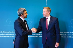 عبدالله بن زايد يلتقي وزير المالية الألماني