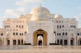 الجولات الإرشادية الذاتية تتيح لزوار قصر الوطن الاستمتاع بتجربة ثقافية مميزة 