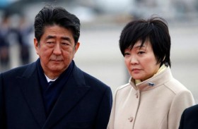 زوجة رئيس وزراء تنتهك العزل العام 