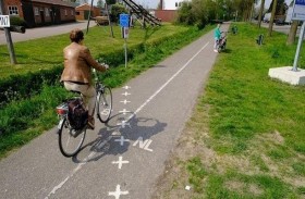 مدينة غريبة تقسمها حدود بين بلدين